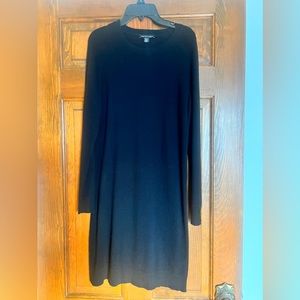 Saks fifth avenue, black long sleeve sweater dress